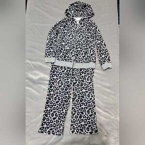 Circo 2 piece velour leopard print set Size 6/6X